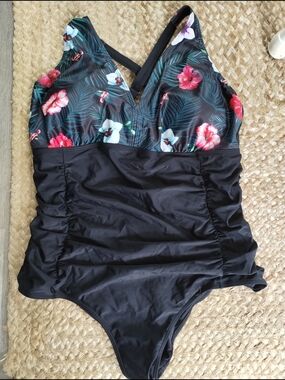 Floral Print Black Women's One-Piece Swimsuit